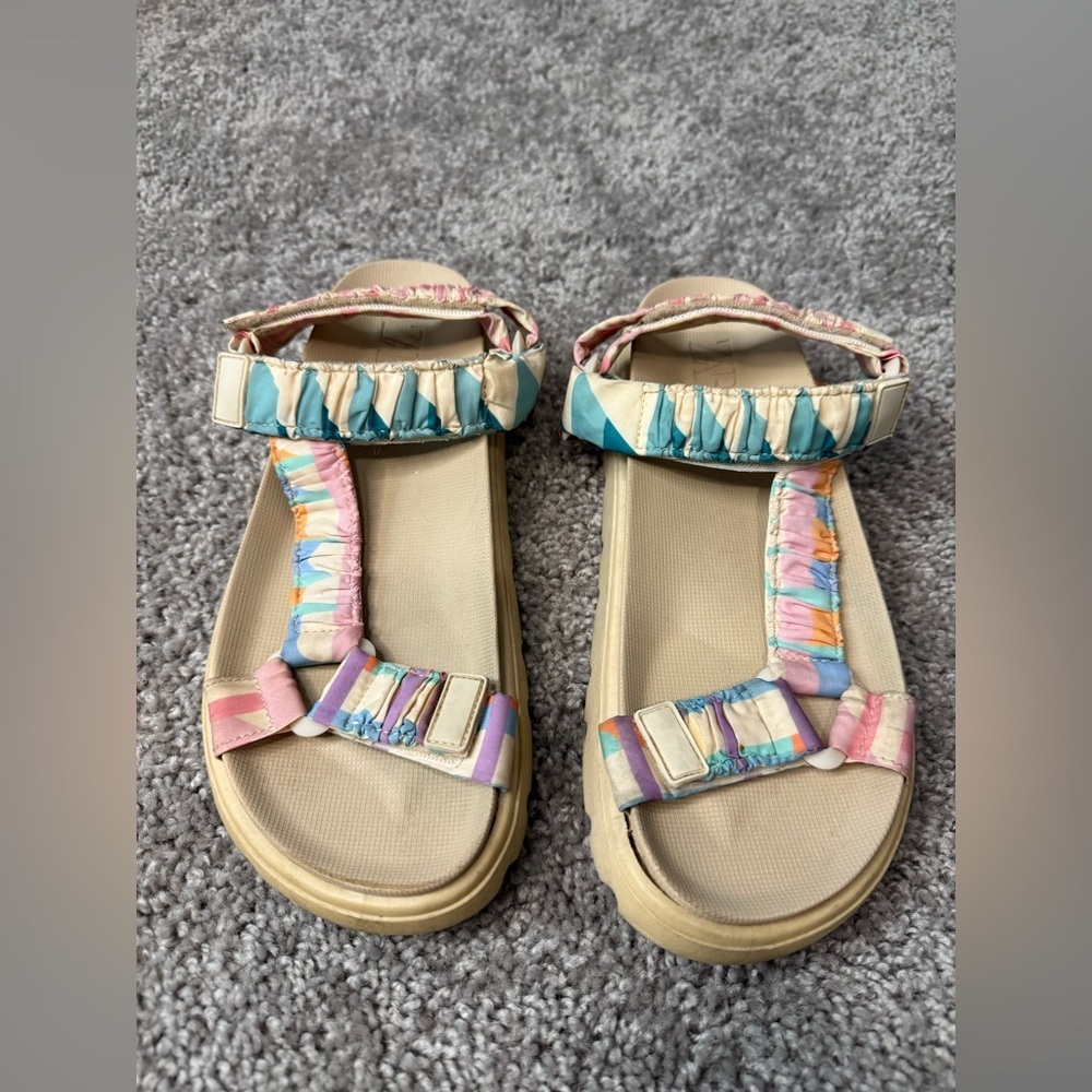 Zara woman’s colorful sandals
